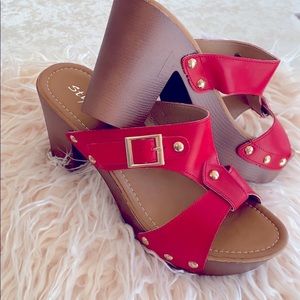 Styluxe Red platform sandals size 10